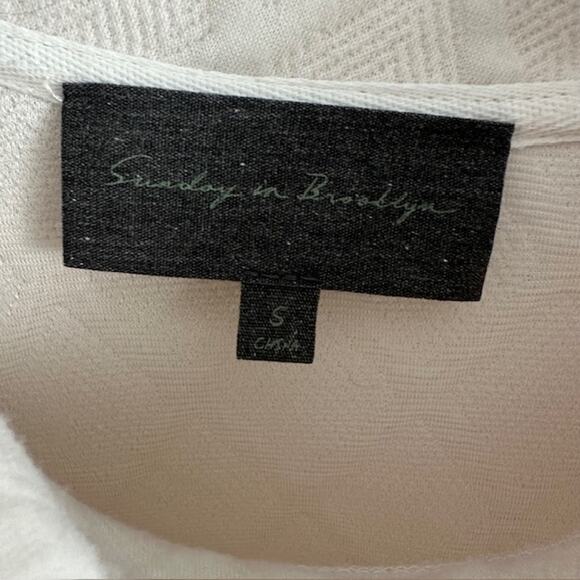 Anthropologie Sunday In Brooklyn Mollie Button Shoulder Top Mock Neck S Cream - Picture 8 of 10